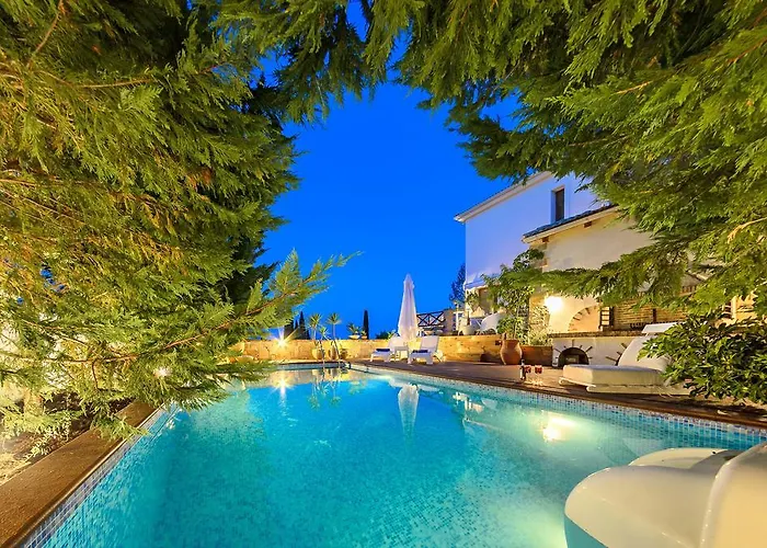 Ark Luxury & Private