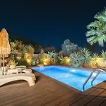 Ark Luxury & Private *